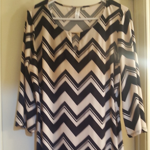 Tacera Dresses & Skirts - Cute Chevron dress
